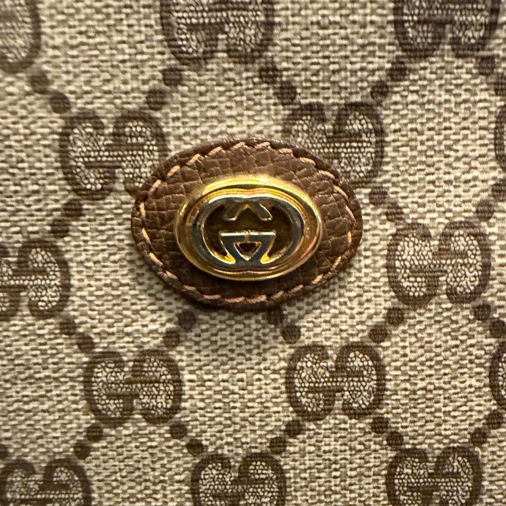 Vintage Gucci Beige and Brown GG Monogram Clutch - Picture 5 of 8